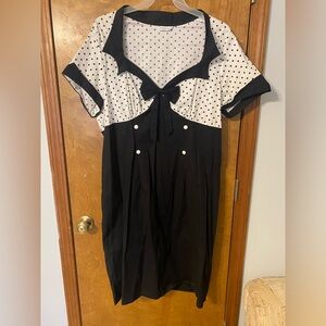 Black and white wiggle dress size 1x